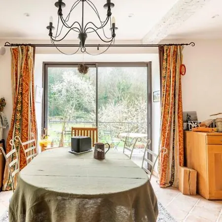 Homestay Maison Du Rostaing Passenans